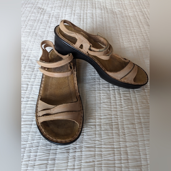 NAOT Size 39 Leather Sandals - Picture 1 of 5